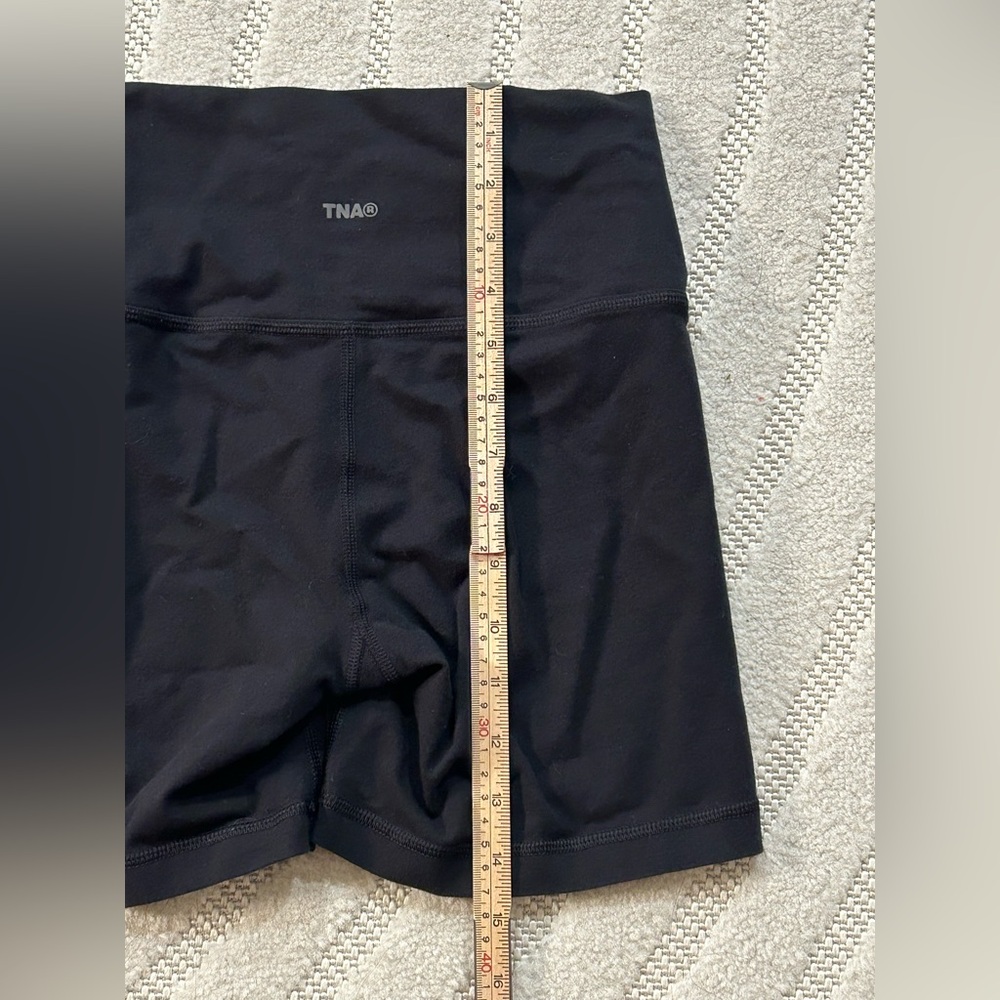 TNA Artizia High Rise Biker Shorts 5” in Black - S - Picture 12 of 13